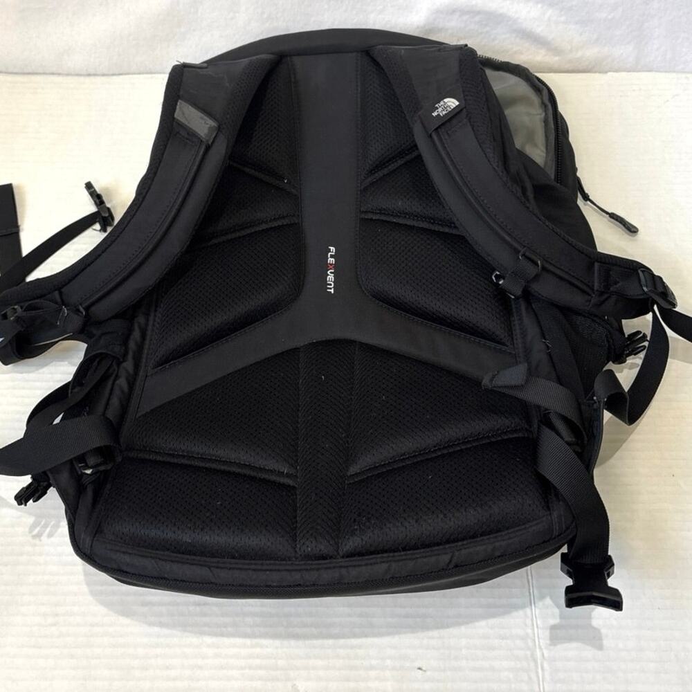THE NORTH FACE Unisex Borealis Commuter Laptop Backpack Black One Size - Picture 13 of 13